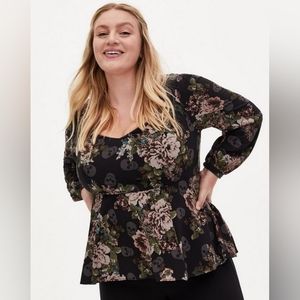 NWT TORRID Peplum Crepe Sweetheart Neck Peplum Crepe Sweetheart Neck 18/20